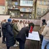 Порядок евакуації та засоби пожежогасіння: рятувальники в Закарпатському апеляційному суді (ФОТО)