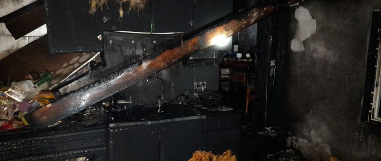 Понад 2 години ліквідовували пожежу на Тячівщині