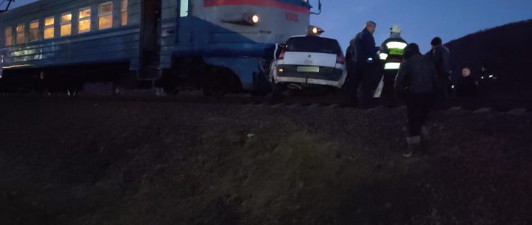 Протягнув легковик близько 180 метрів: у поліції повідомили подробиці моторошної ДТП у Перечині