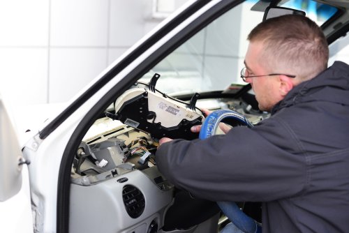 Корекція спідометра: Значення та Процедура