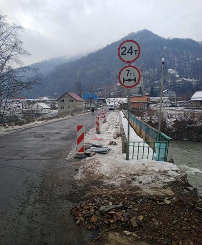 Після повені міст працюватиме з обмеженнями ваги на Рахівщині