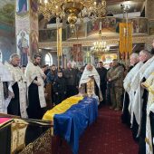 Прощання з Героєм: в Білках поховали Петра Женунтія