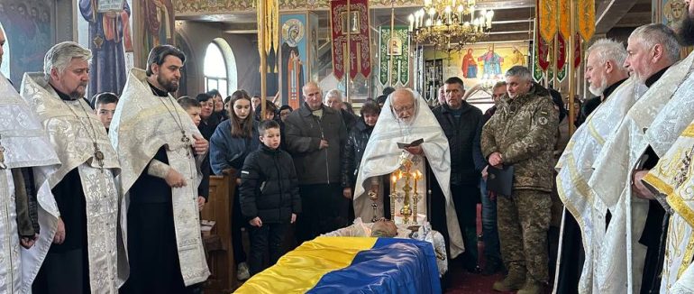 Прощання з Героєм: в Білках поховали Петра Женунтія