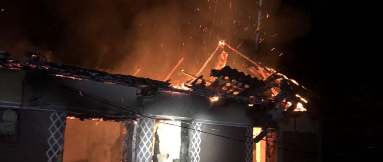 Нічна пожежа: на Закарпатті ліквідували загорання  в житловому будинку