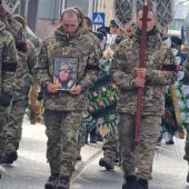 У Великоберезнянській громаді провели в останню дорогу Героя Ростислава Тараненка (ФОТО)