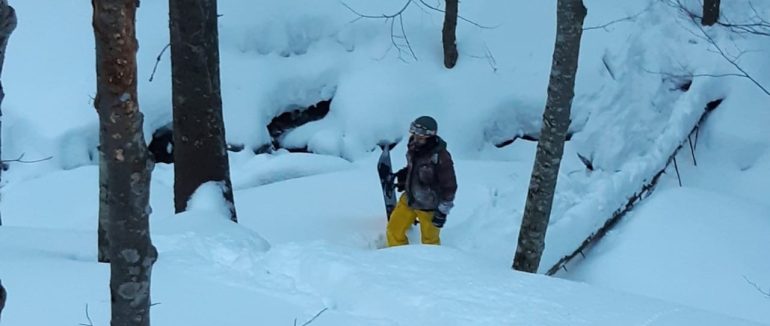 На Драгобраті заблукав сноубордист