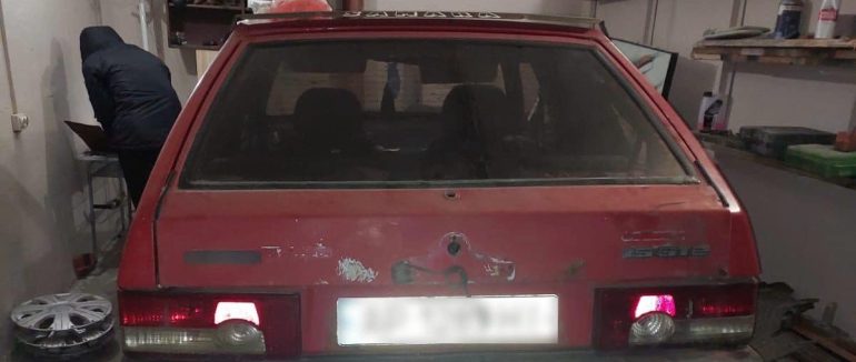 У Мукачеві чоловік викрав авто у військового