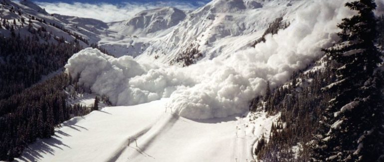 У горах Закарпатської області зберігається лавинна небезпека