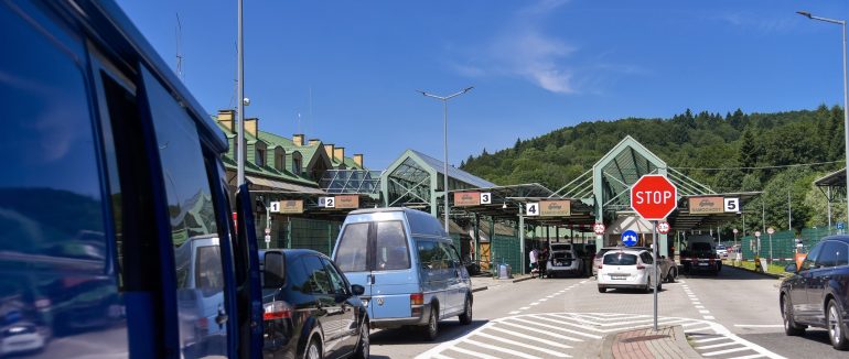 На пунктах пропуску завершилися блокування кордону