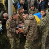 Віддали останню шану: на Закарпатті попрощалися з полеглим захинсиком