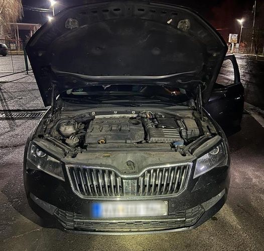 На Закарпатті на кордонні виявили викрадений у Чехії автомобіль