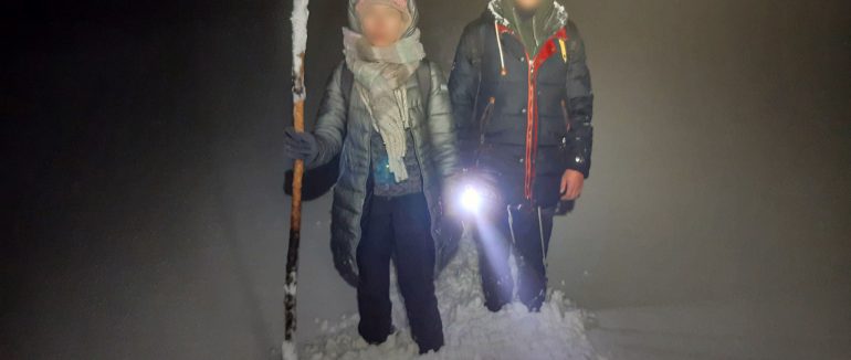 Рахівські рятувальники відшукали двох туристів у горах, які заблукали під час прогулянки