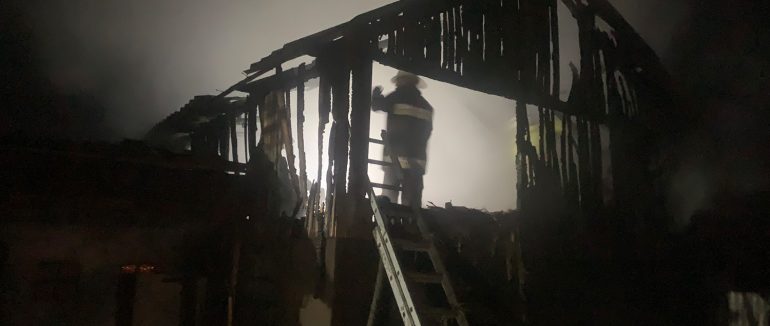 У Тячівському районі рятувальники ліквідували пожежу