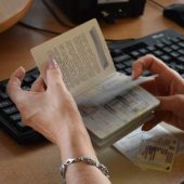 Чоловік “докупив” третю дитину за 2000 доларів аби виїхати з країни