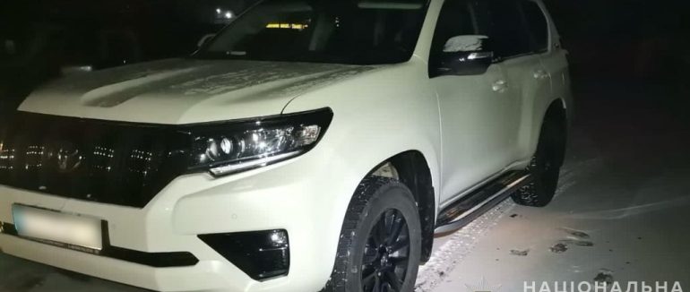 У Тячеві водій на «Toyota» збив людину та залишив місце ДТП