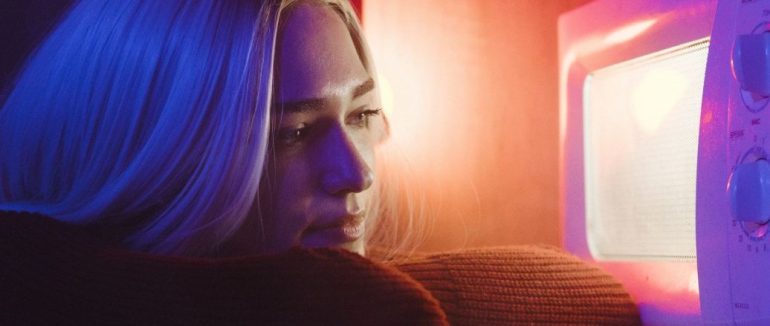 Терміново приберіть: п’ять місць в оселі, де не можна ставити мікрохвильову піч