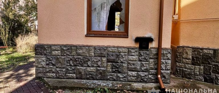 На Тячівщині жінка разом із неповнолітньою дівчиною обікрали місцевий храм