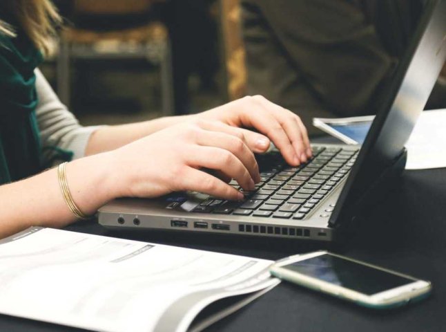 В Ужгороді провели ІІІ етап Всеукраїнської олімпіади з інформаційних технологій