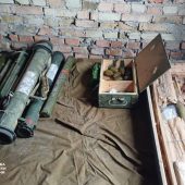 Підпільний продаж бойової зброї та вибухових речовин на Закарпатті