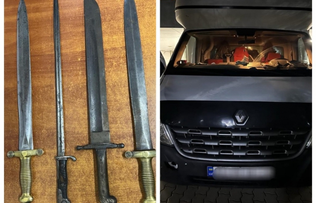 Закарпатець намагався перевезти через угорський кордон старовинні мечі