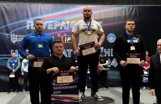 Спортсмен Мукачівської ДЮСШ виборов “золото” з пауерліфтингу