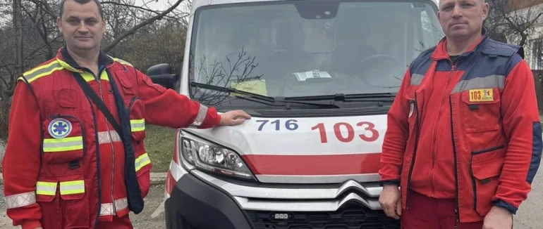 У селі на Закарпатті реанімували чоловіка, у якого зупинилось серце