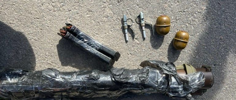 На Закарпатті заблокували канал збуту зброї та боєприпасів: затримано організатора