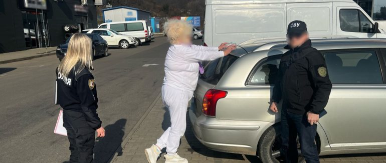 У Мукачеві затримали зловмисницю на збуті великої партії високотоксичної речовини – ртуті