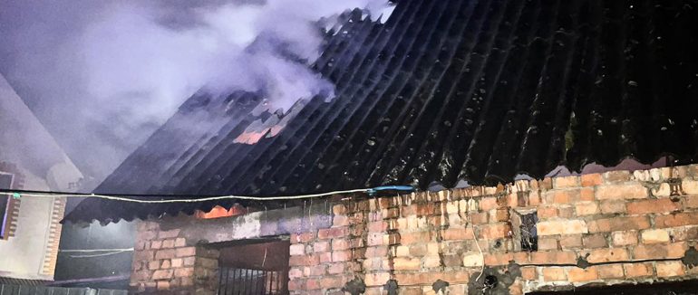 У Хустському районі зайнявся будинок, власниця якого за кордоном