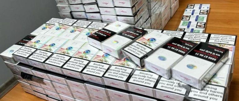 Через приховані 328 пачок сигарет, які виявили закарпатські митники, румун «розпрощається» з автівкою