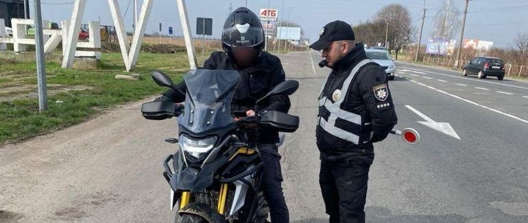 На Закарпатті проводять профілактичні рейди серед  водіїв мототранспорту