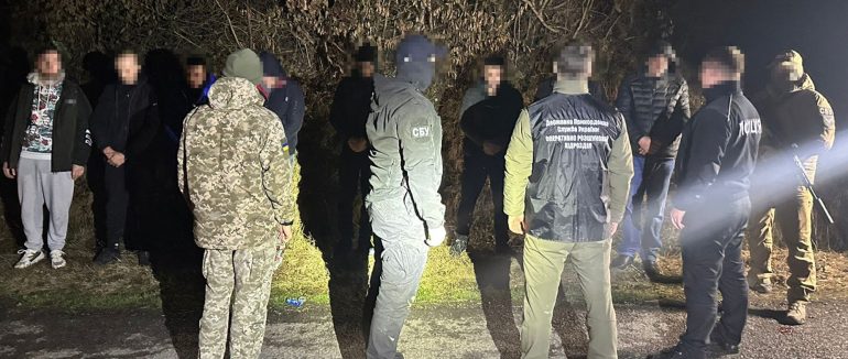 Щомісяця переправляли близько 20 “ухилянтів”: на Закарпатті СБУ викрила групу зловмисників