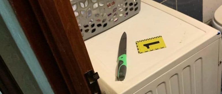 У Виноградові чоловік намагався ножем вбити свого сусіда