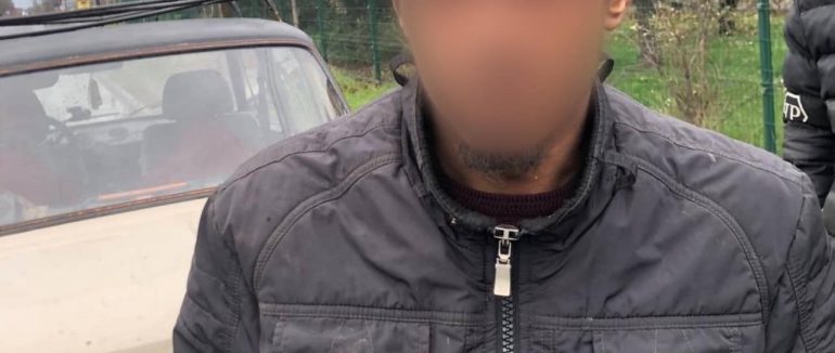 У Мукачкві затримали водія, який порушив ПДР та пропонував хабар