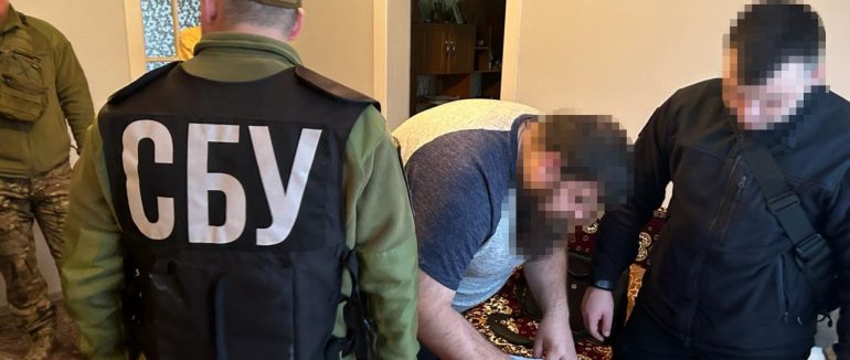 На Закарпатті завершено слідство щодо двох священнослужителів УПЦ (МП), які поширювали заборонену комуністичну символіку