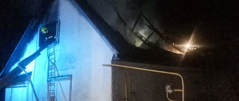 На Тячівщині вогнеборці врятували від вогню дві споруди