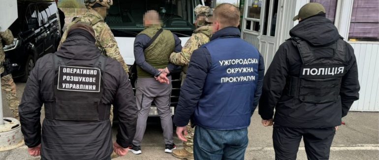 Вербував жінок виїжджати до країн Азії для надання сексуальних послуг: на Закарпатті викрили іноземця