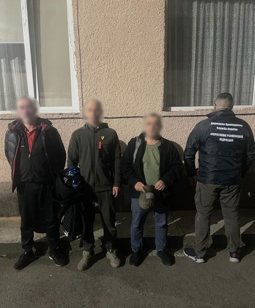 Підроблені волонтери: на кордоні з Румунією зловили трьох жителів Київщини (ФОТО)