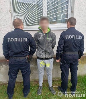 На Мукачівщині підліток пограбував чоловіка з інвалідністю