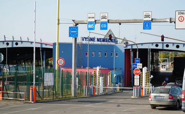 На КПП “Вишнє Нємецьке – Ужгород” на 3 дні запровадять обмеження руху