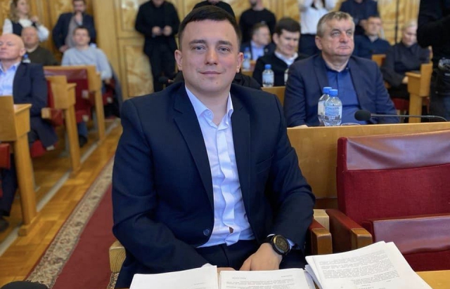 У Закарпатській обласній раді представили нового депутата