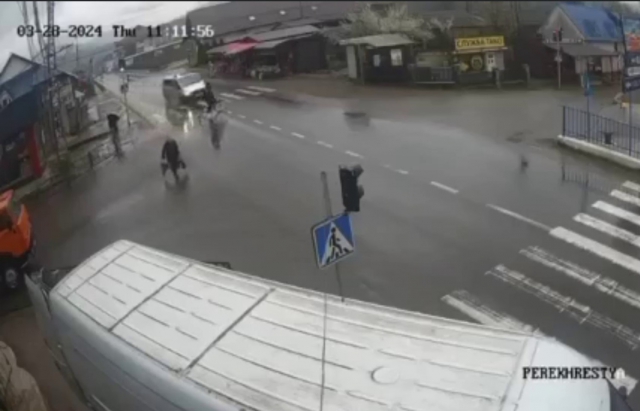 Загинув велосипедист: на Закарпатті сталася ДТП за участю співробітника патрульної поліції