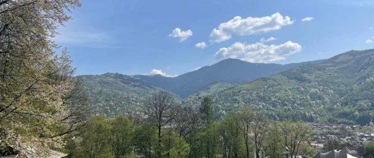 Традиційно після зими в Рахівській громаді розпочинається велике прибирання