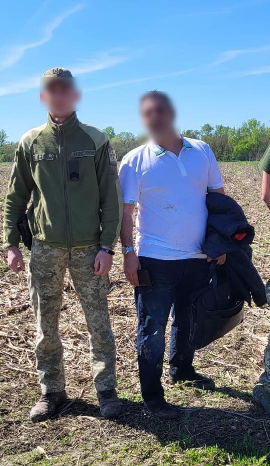 На кордоні на Закарпатті затримали ізраїльтянина якого розшукує Інтерпол, з фальшивим паспортом