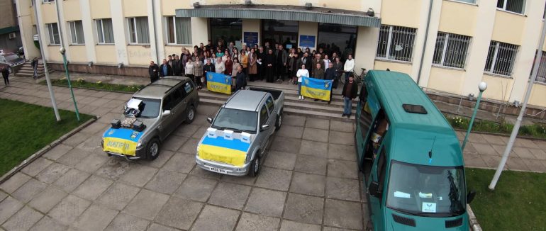 Міжгірська громада передала ЗСУ автомобілі, дрони та зарядні станції