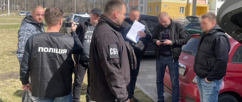 Привласнив майже увесь бюджет, виділений на ремонт доріг в Ужгороді: директору підприємства повідомлено про підозру