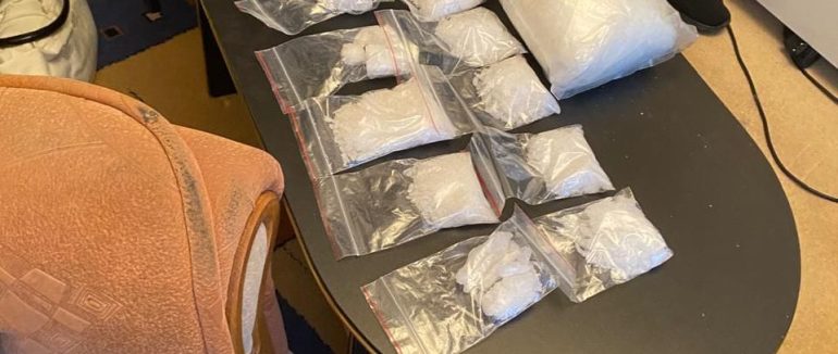 Заробляли 13,5 млн грн на місяць: на Закарпатті затримали банду наркоторговців