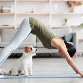 Йога для початківців: 7 рухів, які допоможуть розслабити м’язи та покращити гнучкість