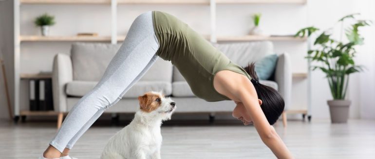 Йога для початківців: 7 рухів, які допоможуть розслабити м’язи та покращити гнучкість