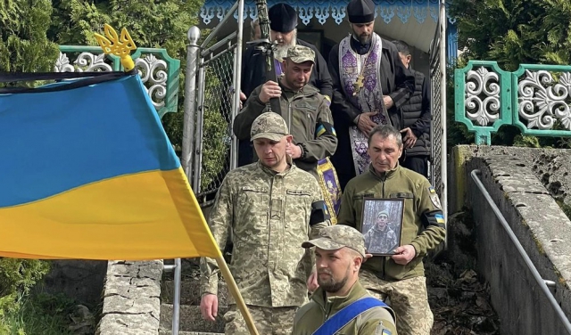 Поховали на день народження: на Закарпатті попрощалися з захисником Юрієм Головчаком